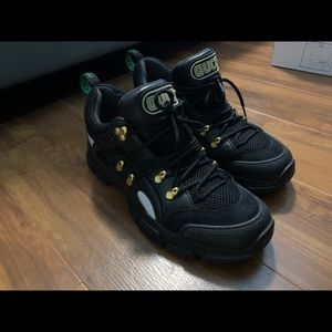Men size 10 Gucci sneakers